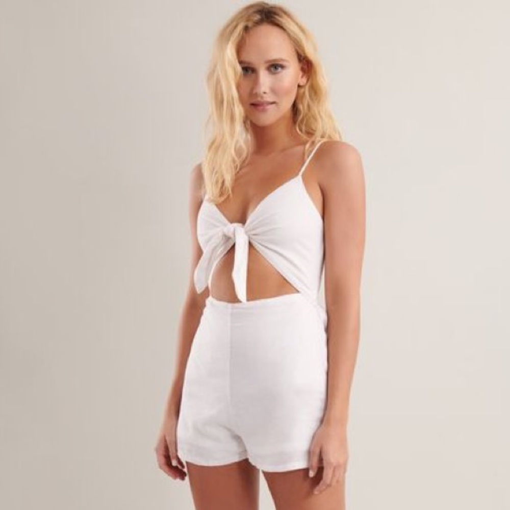 3 for 20$ 🌷Tie front linen romper from Garage ⭐️